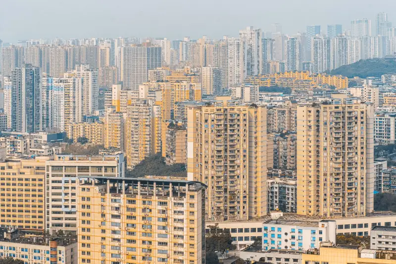 西南地区堤防工程材料对比：混凝土与石笼网施工方案分析