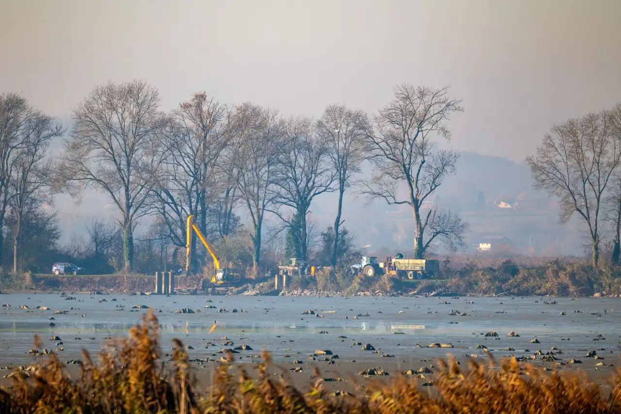 重庆地区河道治理工程施工难点与质量控制策略分析