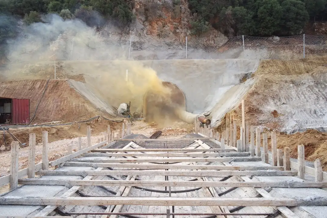 重庆水库除险加固施工方案设计与安全评估要点
